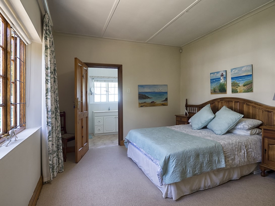 6 Bedroom Property for Sale in Belvidere Estate Western Cape